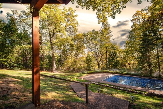 3961 Seven Ridges Road, Camino, CA 95709