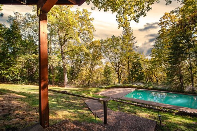 3961 Seven Ridges Road, Camino, CA 95709