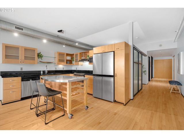 333 Nw 9TH Ave 503, Portland, OR 97209