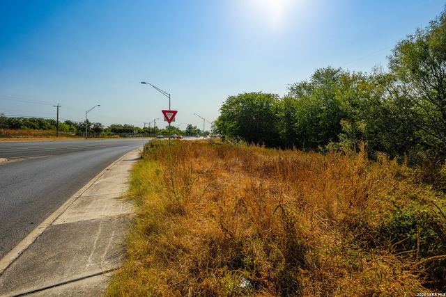 4654 W Military, San Antonio, TX 78242