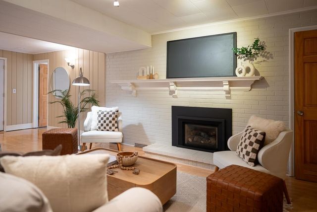 4262 Wooddale Avenue S, Saint Louis Park, MN 55416