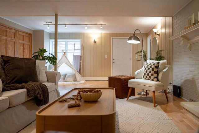 4262 Wooddale Avenue S, Saint Louis Park, MN 55416