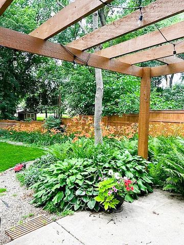 4262 Wooddale Avenue S, Saint Louis Park, MN 55416