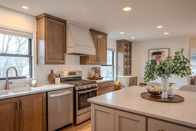 4262 Wooddale Avenue S, Saint Louis Park, MN 55416