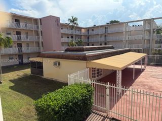 2800 NW 56th Ave E206, Lauderhill, FL 33313