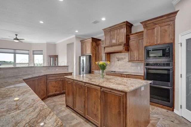 10855 Travis Lane, Dumas, TX 79029