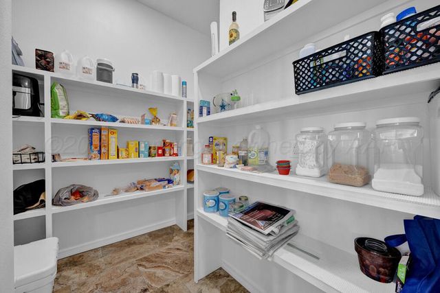 10855 Travis Lane, Dumas, TX 79029