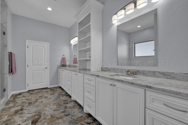 10855 Travis Lane, Dumas, TX 79029