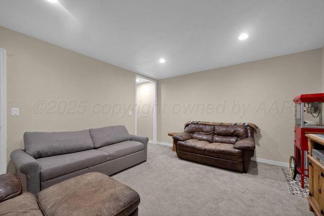 10855 Travis Lane, Dumas, TX 79029