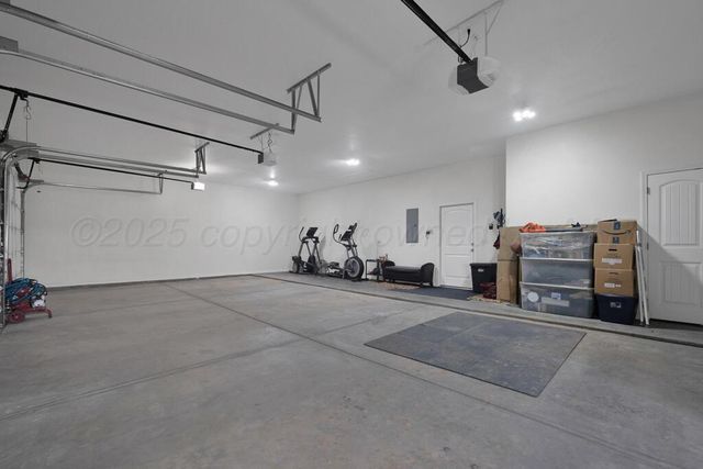 10855 Travis Lane, Dumas, TX 79029