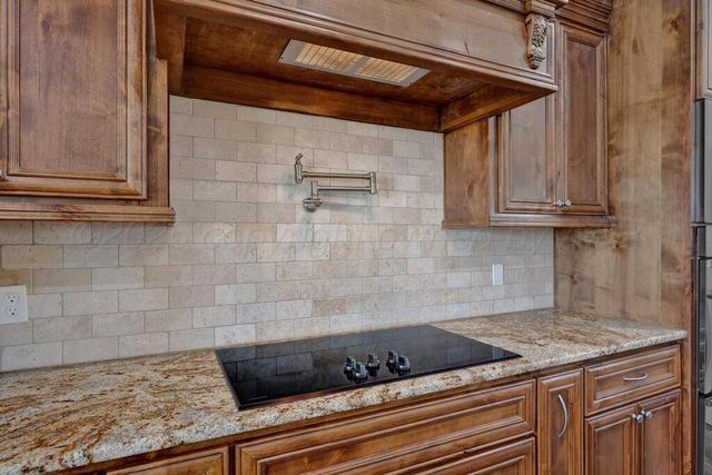 10855 Travis Lane, Dumas, TX 79029