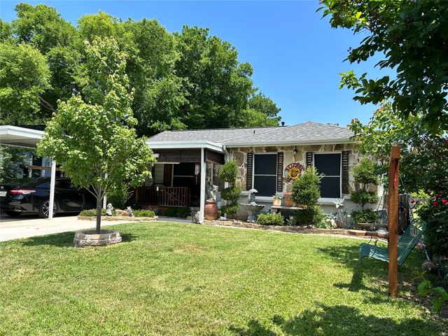 501 E Holley Street, Mesquite, TX 75149