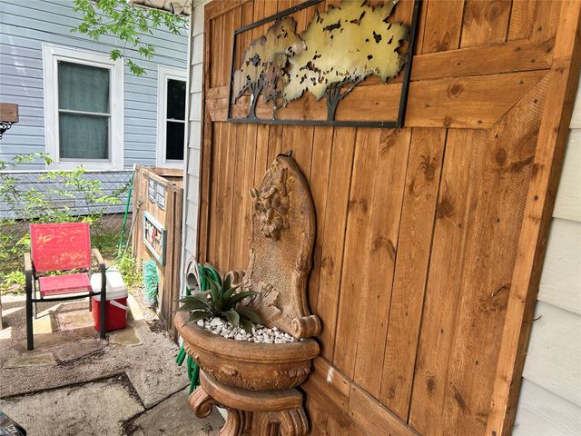 501 E Holley Street, Mesquite, TX 75149
