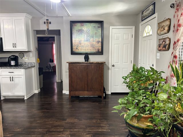 501 E Holley Street, Mesquite, TX 75149