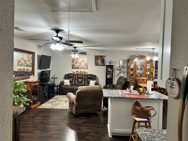 501 E Holley Street, Mesquite, TX 75149