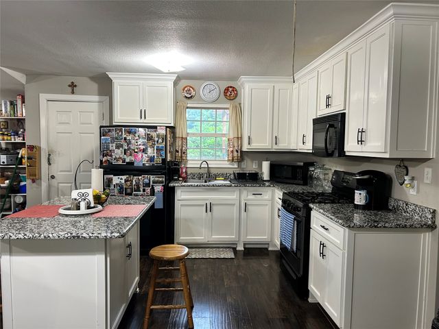 501 E Holley Street, Mesquite, TX 75149