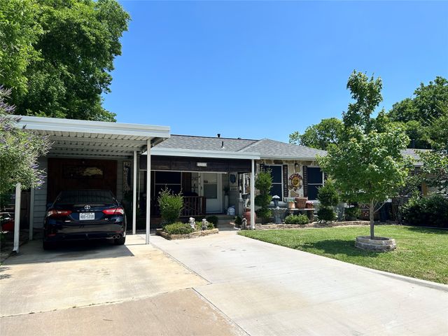 501 E Holley Street, Mesquite, TX 75149