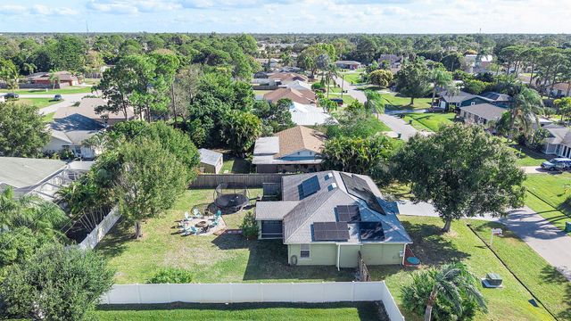 655 SE Ron Rico Terrace, Port St Lucie, FL 34983