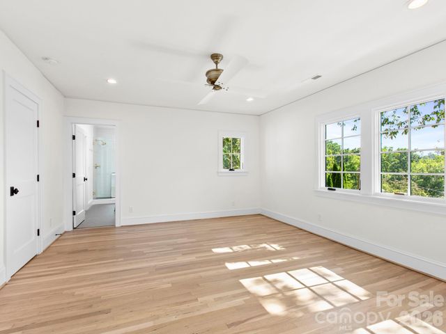 18 Normandy Road, Asheville, NC 28803