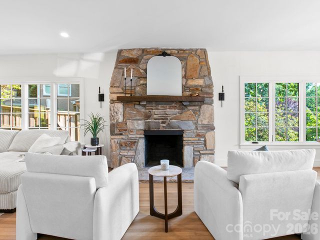 18 Normandy Road, Asheville, NC 28803