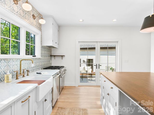 18 Normandy Road, Asheville, NC 28803