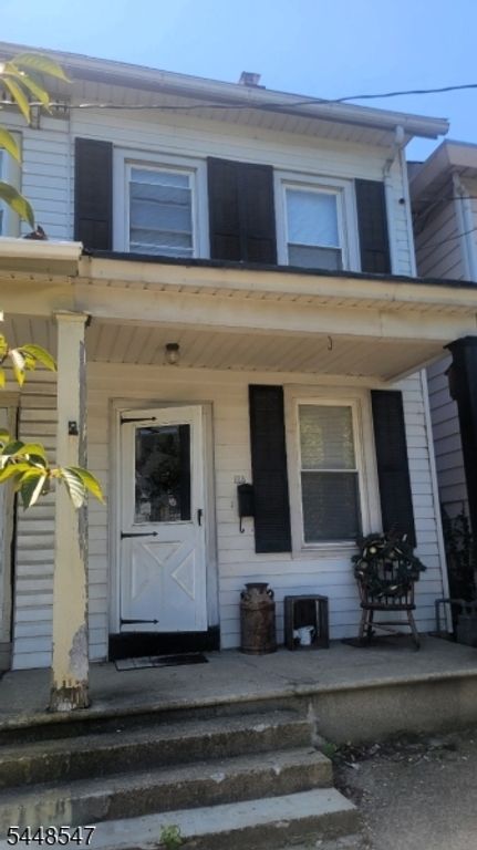 116 Lewis St, Phillipsburg Town, NJ 08865