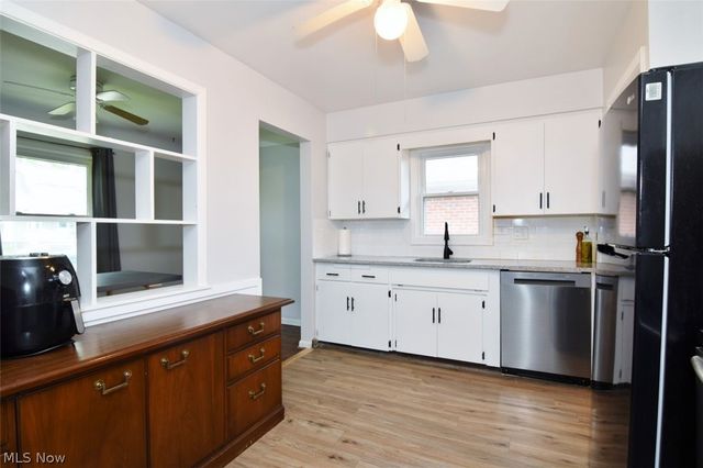 1098 Homestead Road, South Euclid, OH 44121