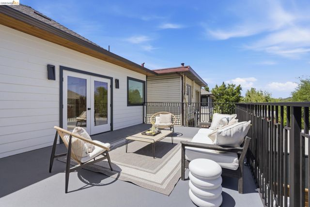 546 61St St, Oakland, CA 94609