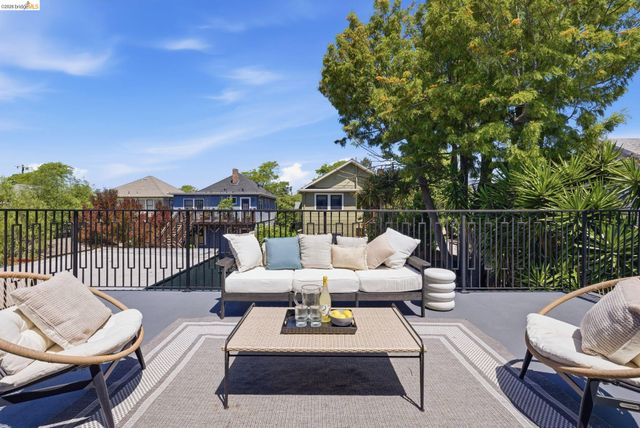 546 61St St, Oakland, CA 94609