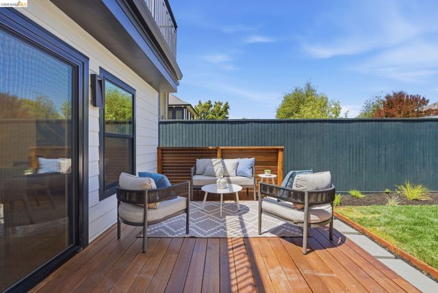 546 61St St, Oakland, CA 94609