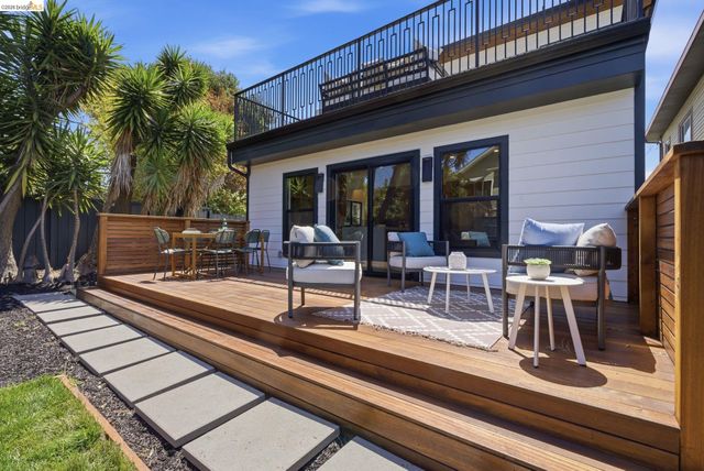 546 61St St, Oakland, CA 94609