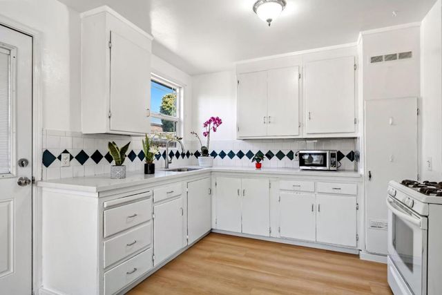 1510 Timothy Drive, San Leandro, CA 94577
