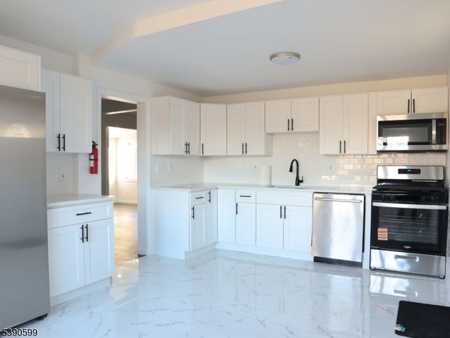 43 Nakomis Path, Lincoln Park Boro, NJ 07035