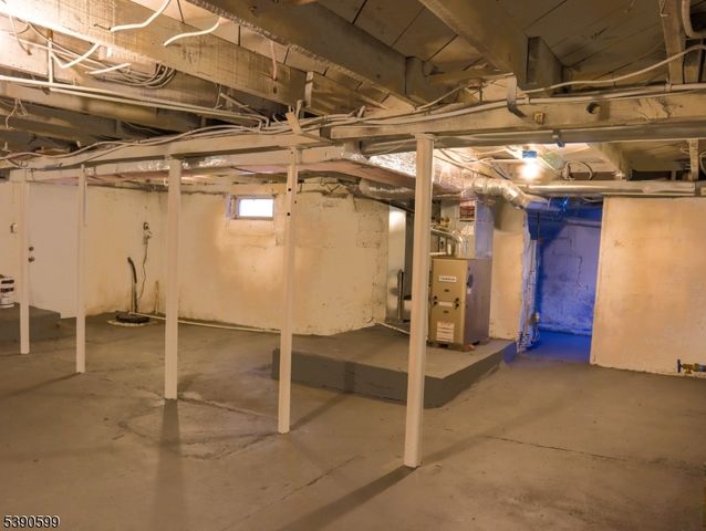 43 Nakomis Path, Lincoln Park Boro, NJ 07035