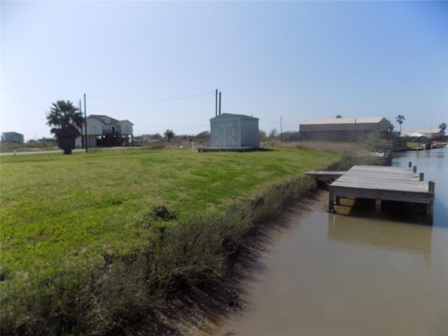 12211 County Road 204, Sargent, TX 77414