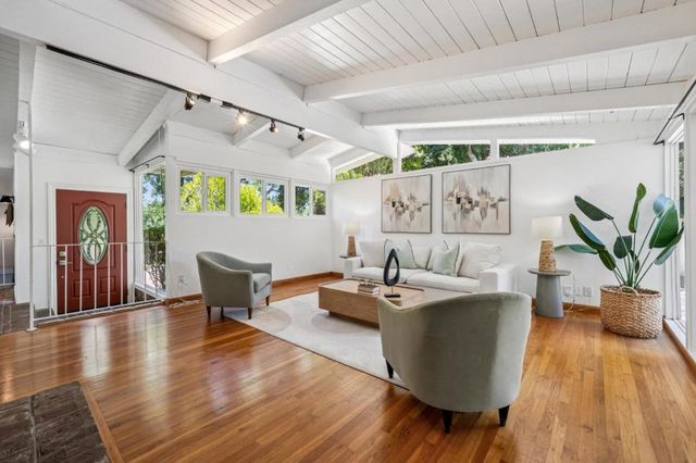 20210 Franklin Avenue, Saratoga, CA 95070