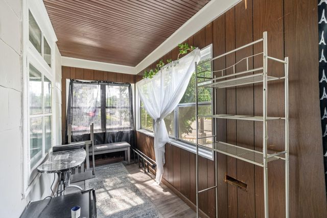 1062 Minnehaha Avenue E, Saint Paul, MN 55106