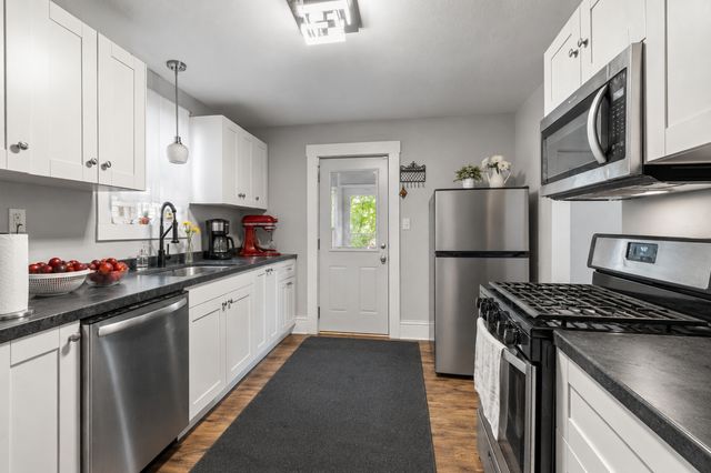 1062 Minnehaha Avenue E, Saint Paul, MN 55106