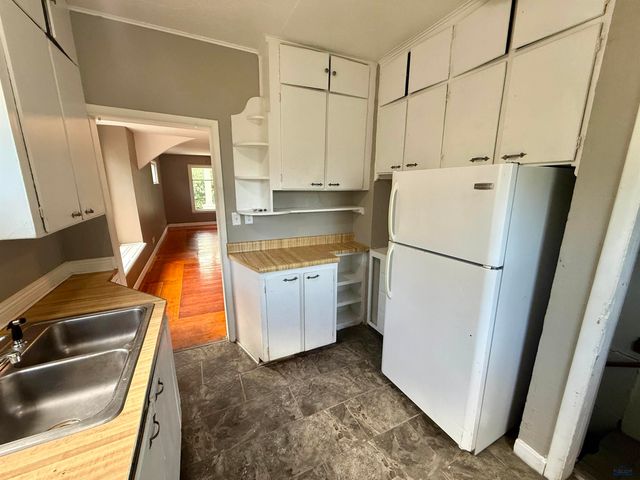 904 FAIRVIEW, Rapid City, SD 57701