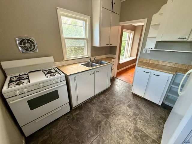 904 FAIRVIEW, Rapid City, SD 57701