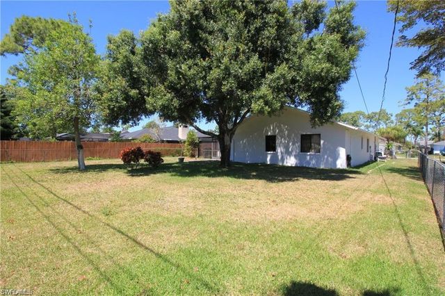 224 Erie DR, Naples, FL 34110