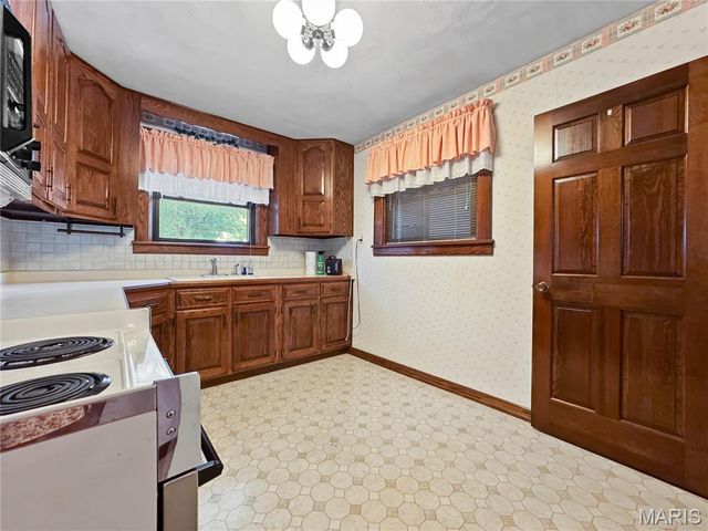 537 S Main Street, Dupo, IL 62239