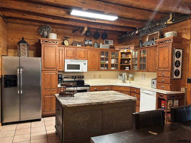 26259 249th Street, Columbus, NE 68601