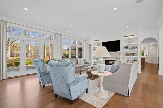 6210 River Chase Circle, Atlanta, GA 30328