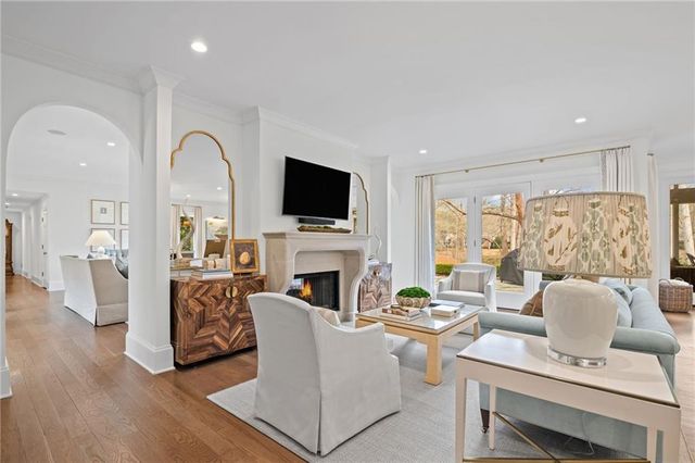 6210 River Chase Circle, Atlanta, GA 30328