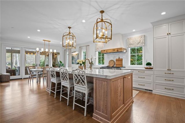 6210 River Chase Circle, Atlanta, GA 30328