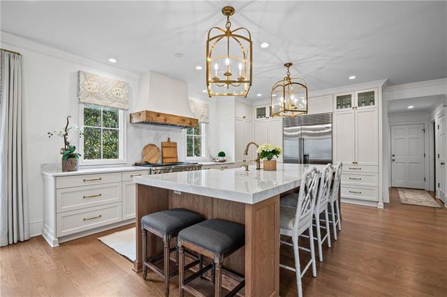 6210 River Chase Circle, Atlanta, GA 30328