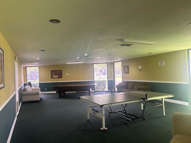 109 Royal Park Drive 2c, Oakland Park, FL 33309