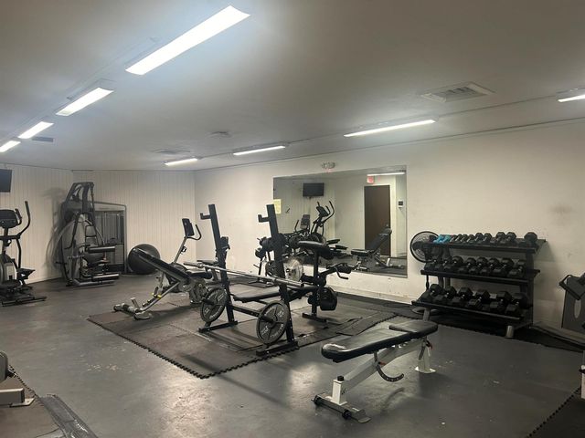 109 Royal Park Drive 2c, Oakland Park, FL 33309