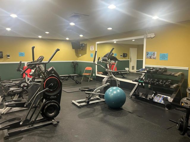 109 Royal Park Drive 2c, Oakland Park, FL 33309